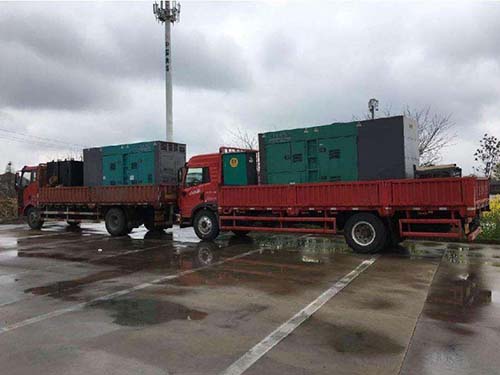 垦利涂抹密封胶后，需要等待多长时间才能安装水冷式机油散热器密封件？